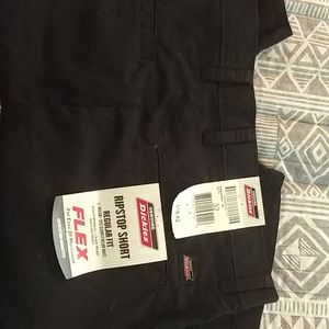 Dickies size 32 Black shorts
